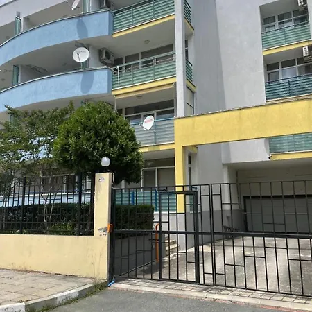 Apartamento One Bedroom, Elit 3, Sunny